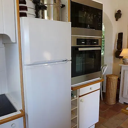 Semesterbostad Pardigon Sleeps 6 Air Con Wifi *